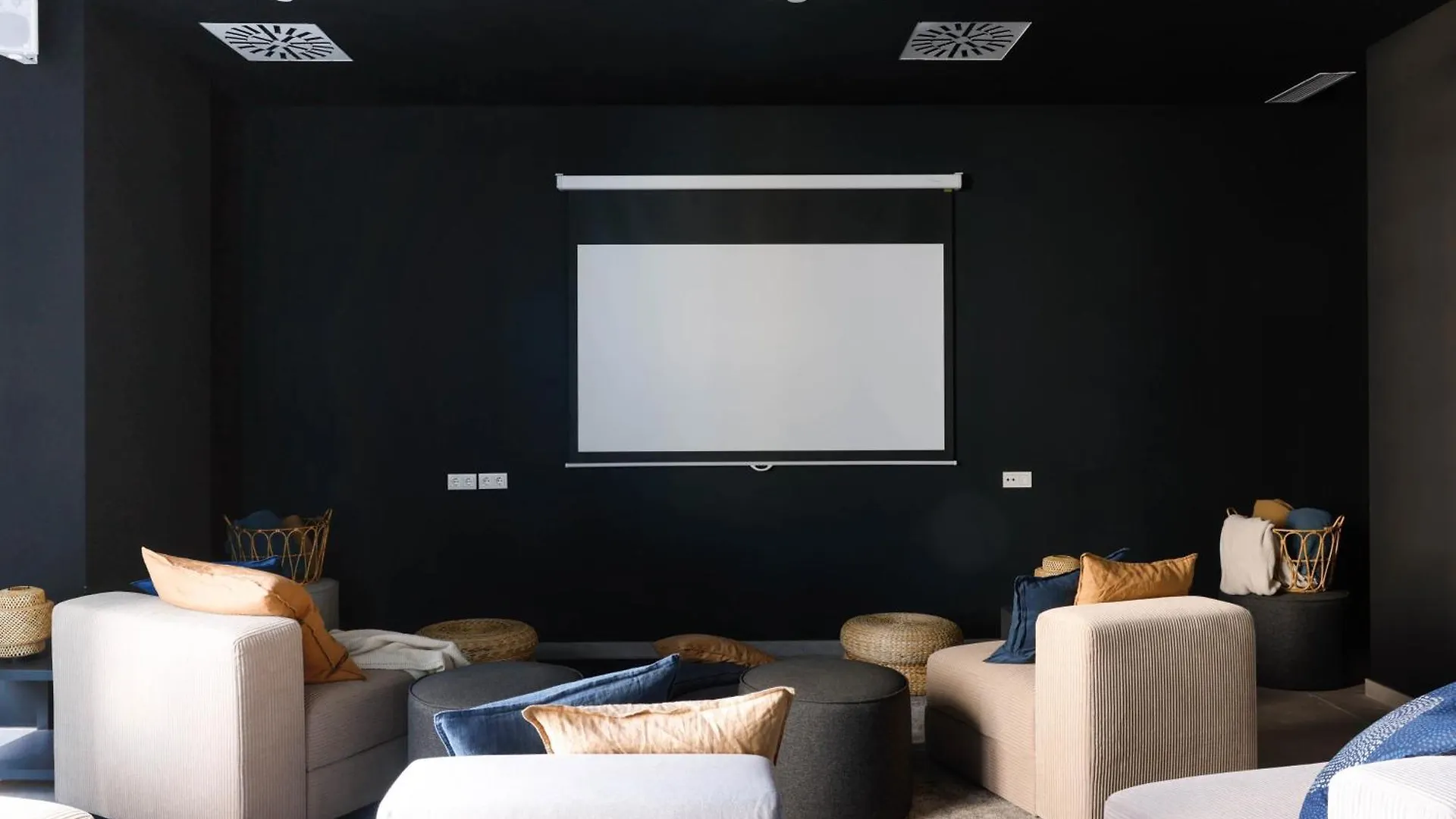 Urban Sky Malaga Sea View 27E Apartment