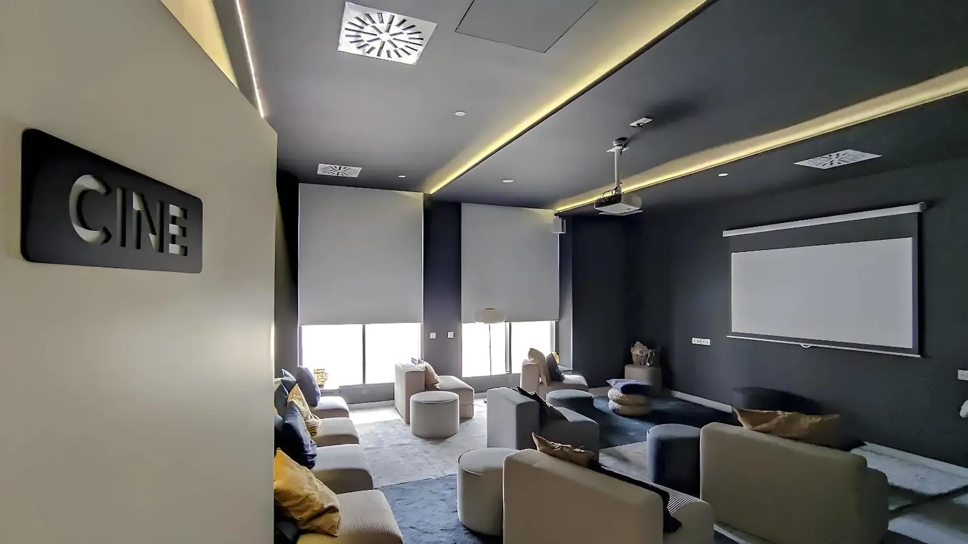 Urban Sky Malaga Sea View 27E Apartment