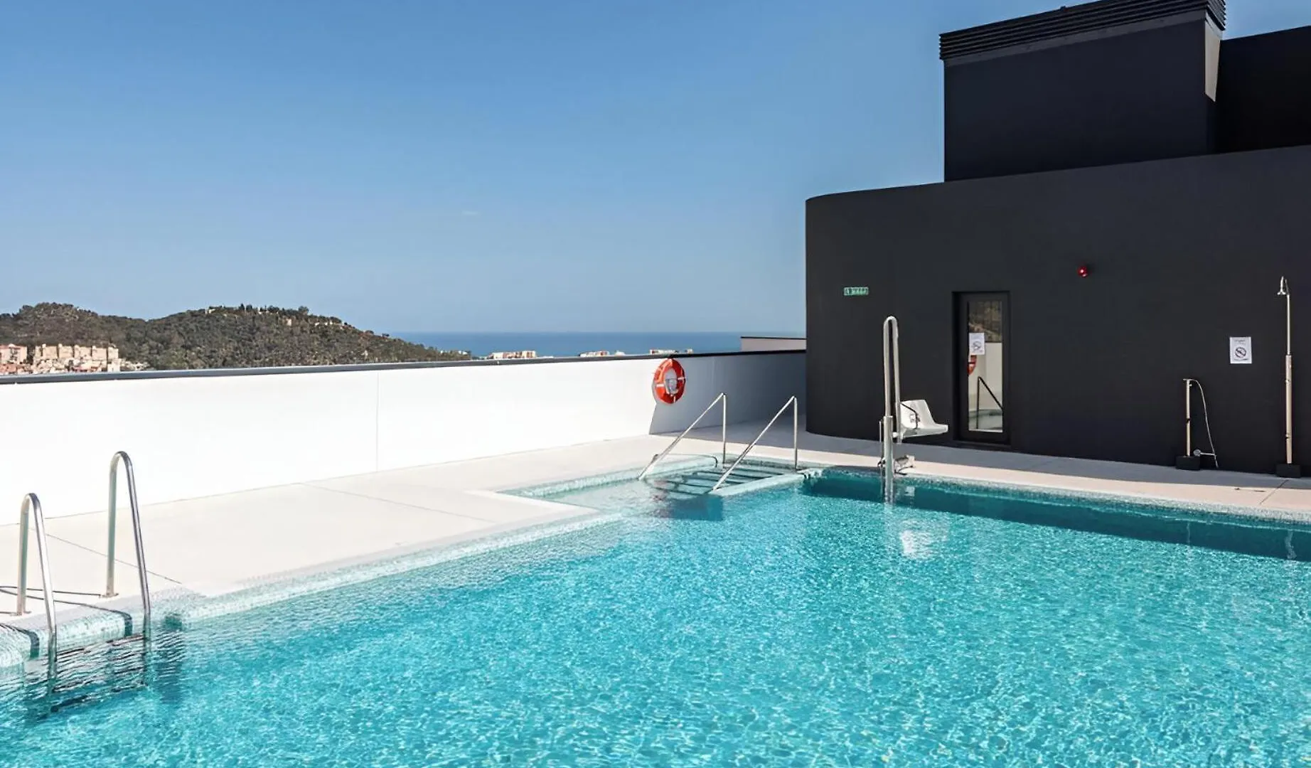 Urban Sky Malaga Sea View 27E Apartment 0*,